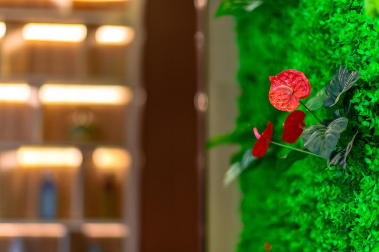 Ramada Encore By Wyndham Guangzhou Panyu Bagian luar foto